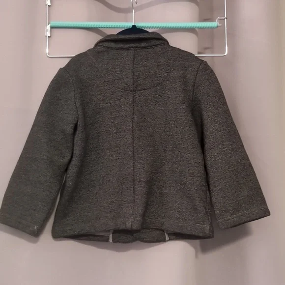 💛3/$20 Boys xs (3-4) coat - Picture 4 of 4